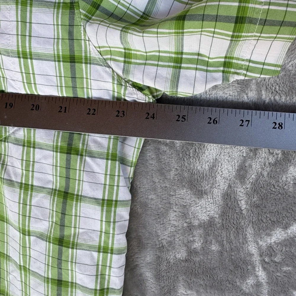 The North Face Shirt Mens XL Green Plaid Button Up Short Sleeve Hiking Fishing
